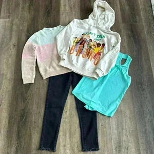 Girls lot of 4 items.  Girls size medium.